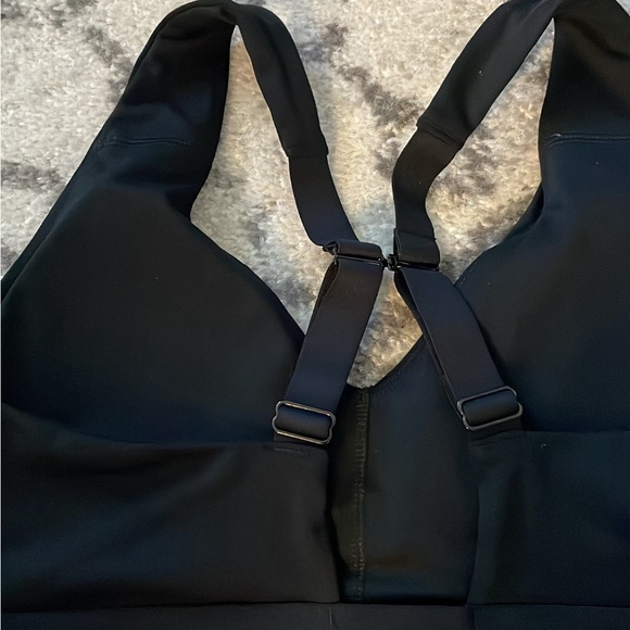 Fabletics All Day Everyday Low Impact Bra. - Picture 6 of 7